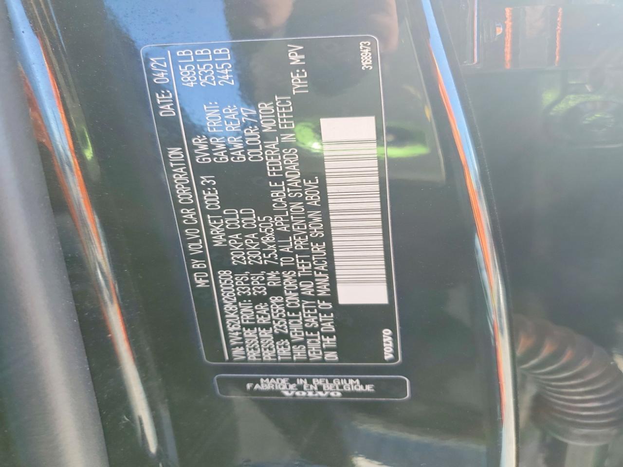 2021 VOLVO XC40