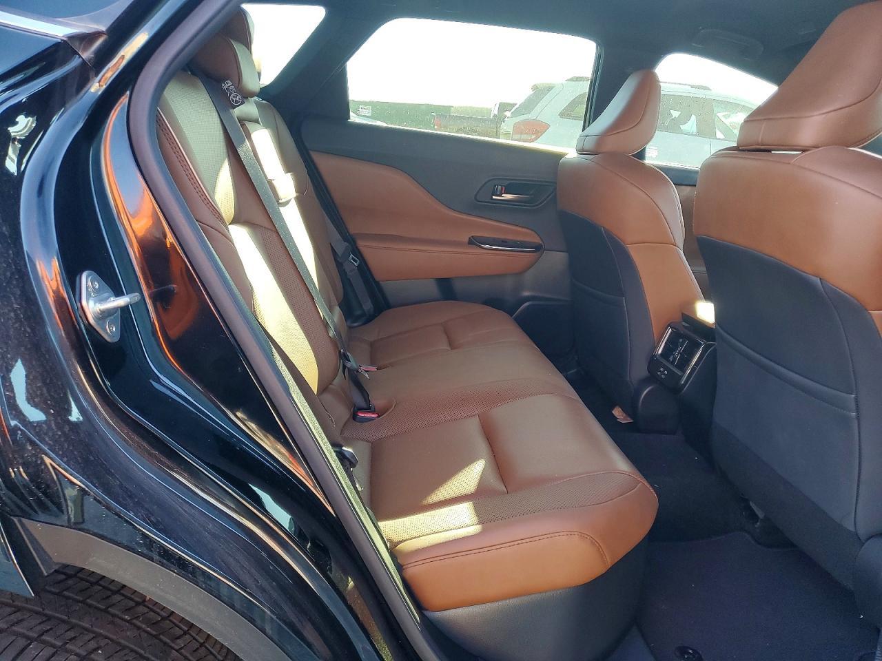 2025 TOYOTA Crown