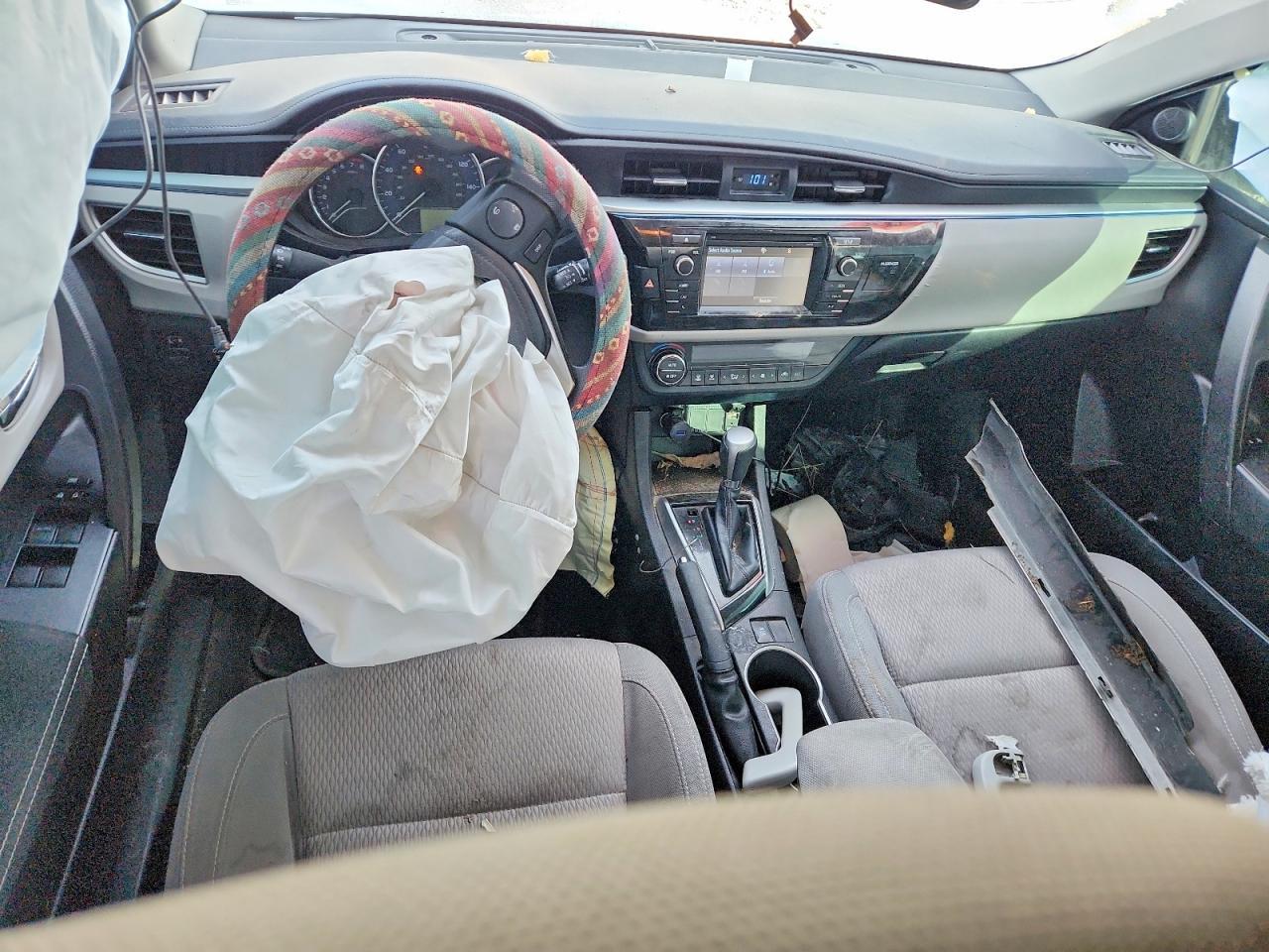 2015 TOYOTA COROLLA