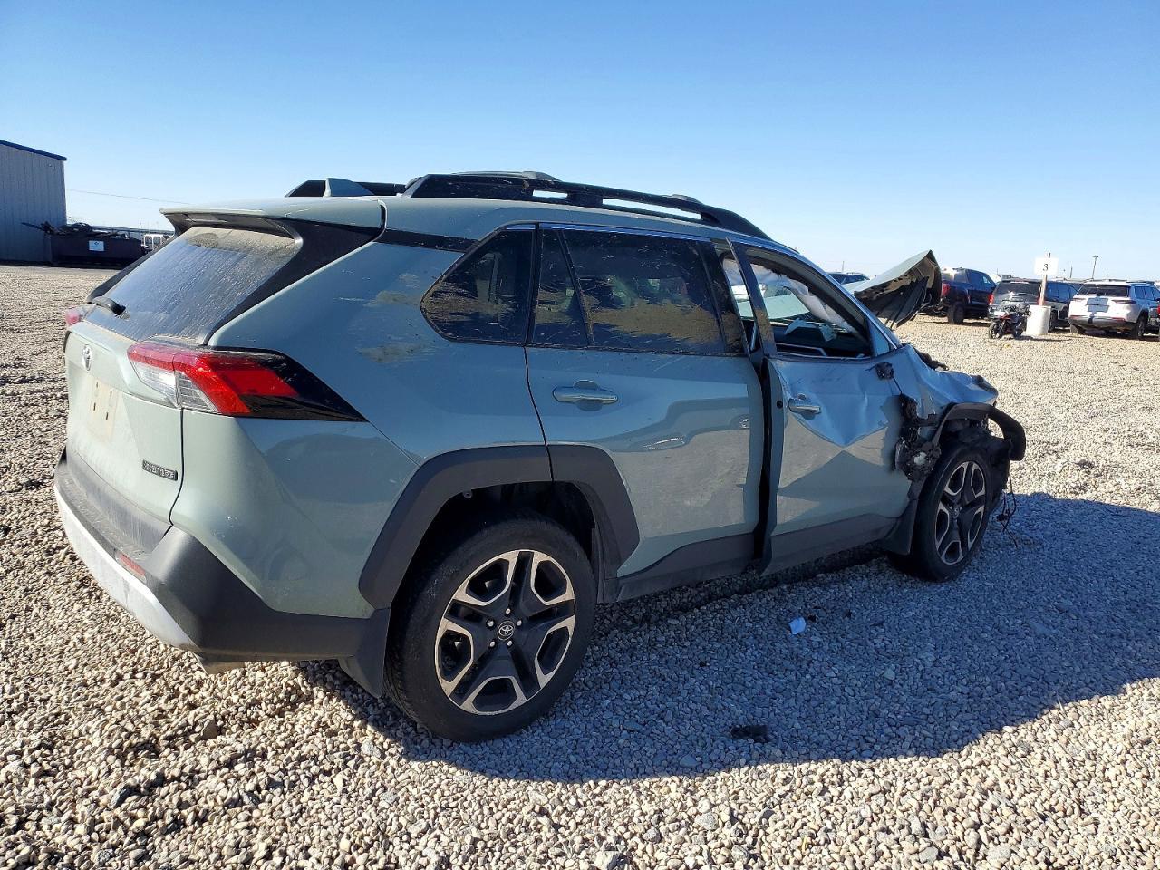 2019 TOYOTA RAV4