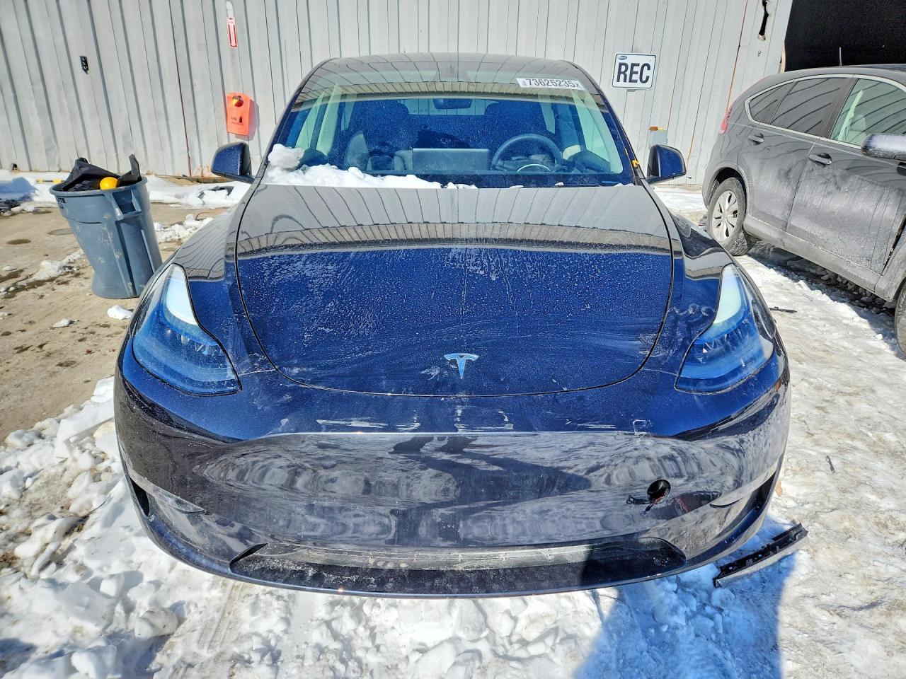 2025 TESLA MODEL Y