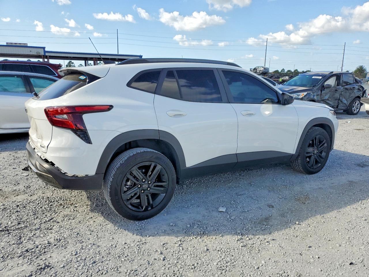 2025 CHEVROLET TRAX