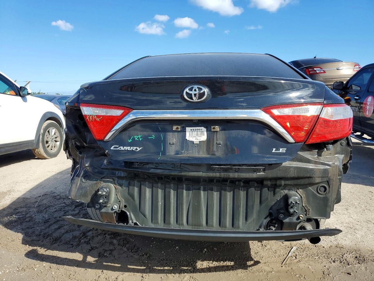 2015 TOYOTA CAMRY