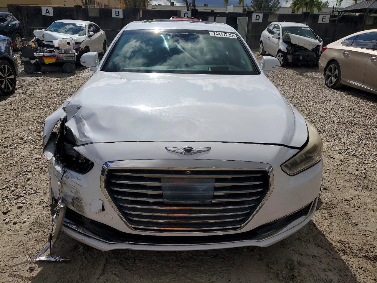 2018 GENESIS G90