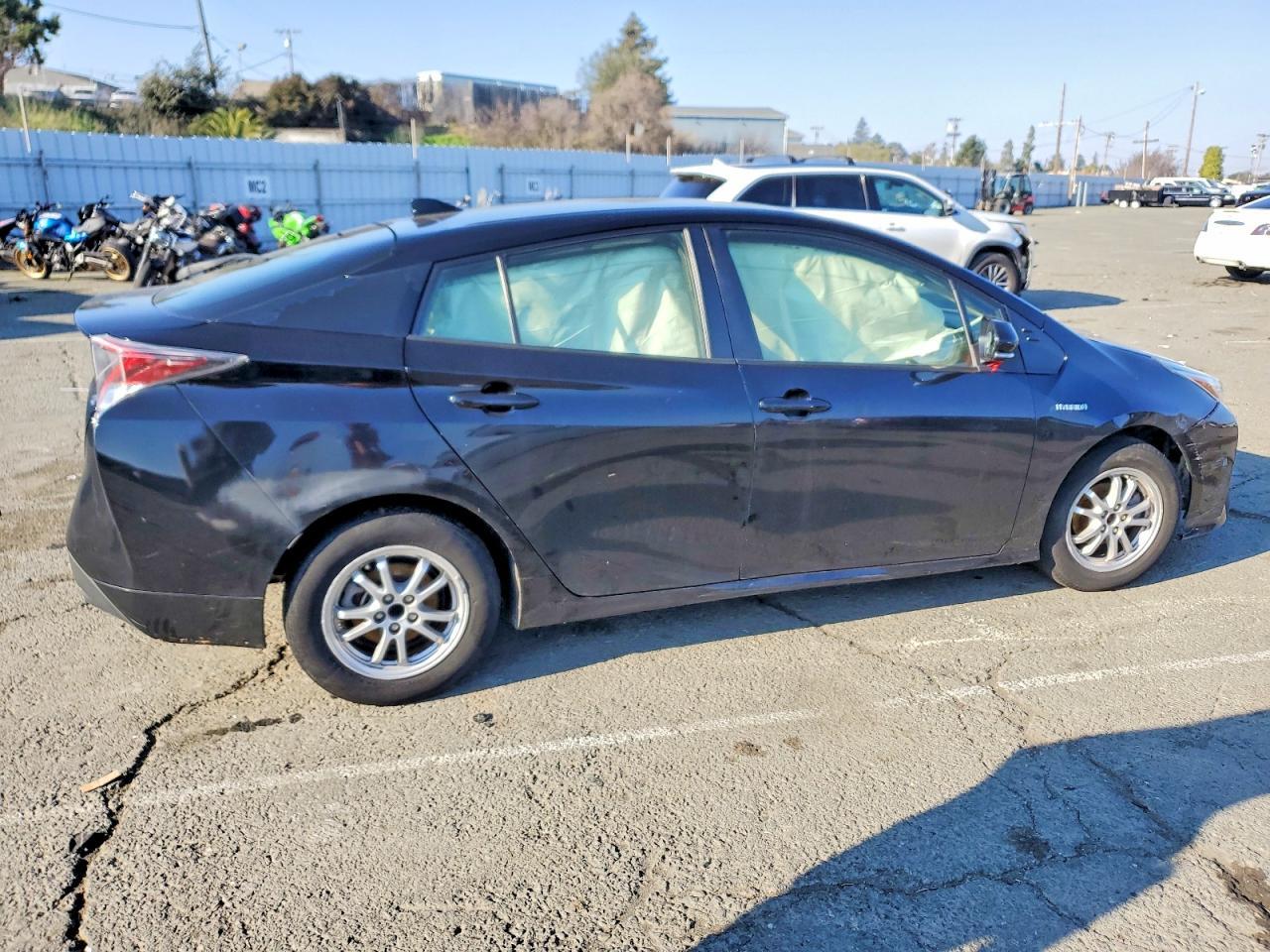 2016 TOYOTA PRIUS