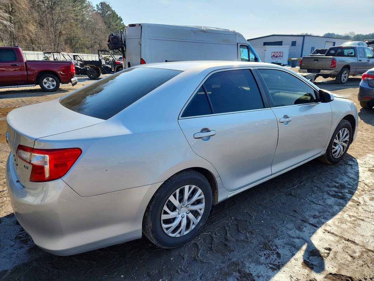 2014 TOYOTA CAMRY