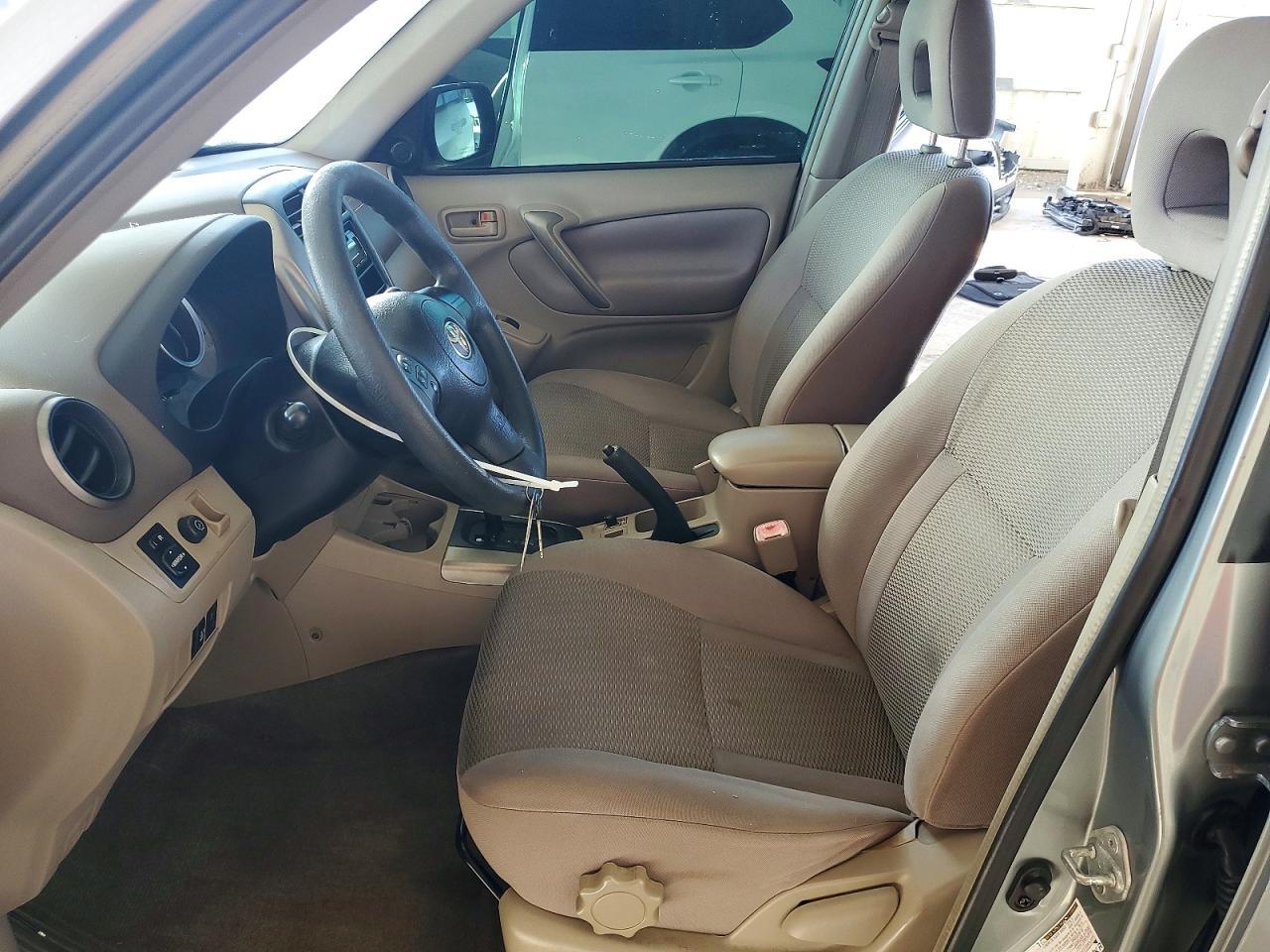 2004 TOYOTA RAV4
