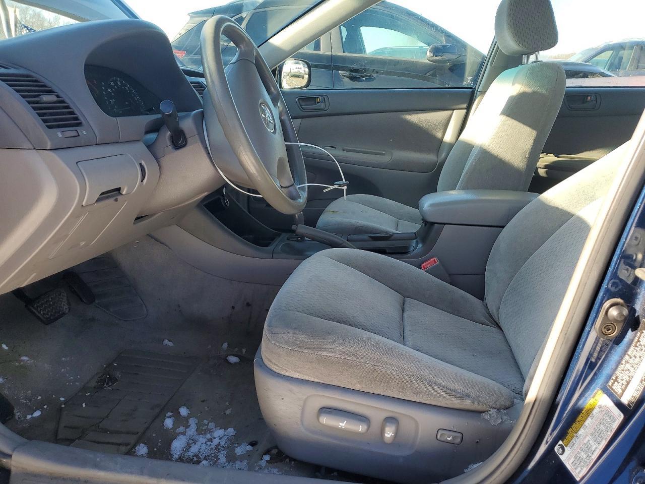 2004 TOYOTA CAMRY