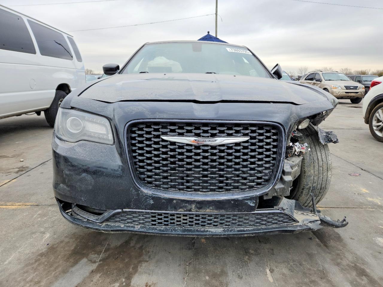 2017 CHRYSLER 300