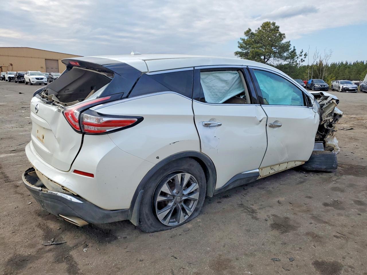 2015 NISSAN MURANO