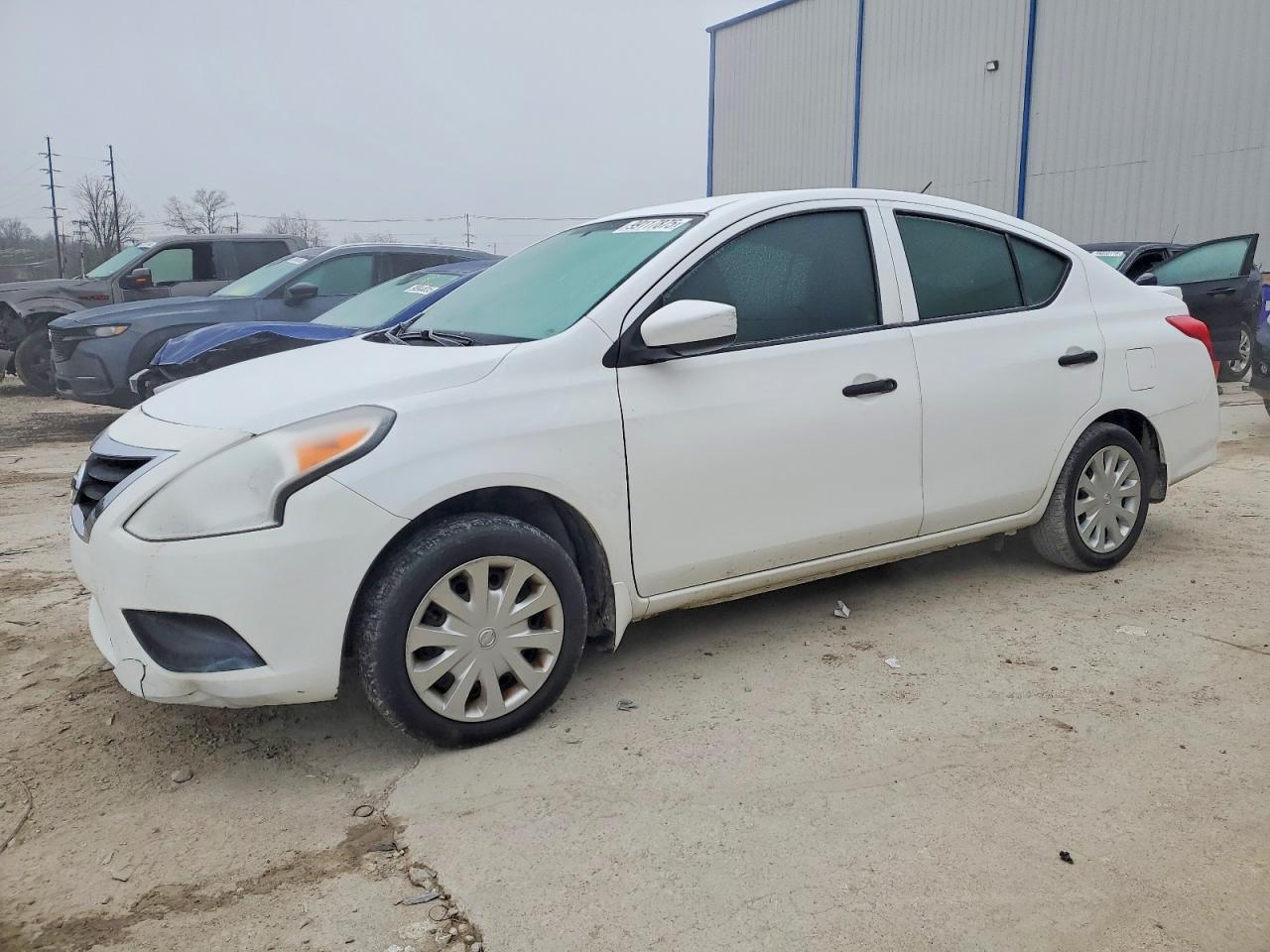 2016 NISSAN VERSA