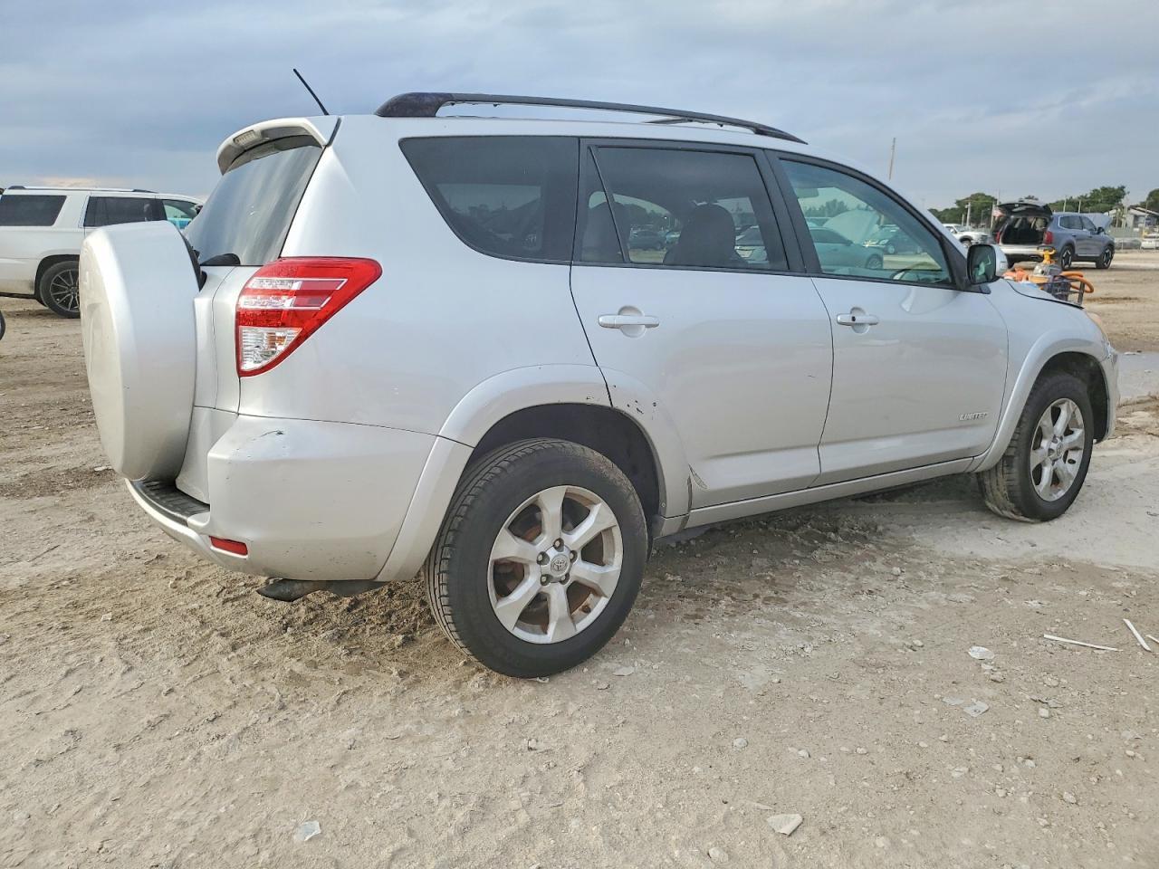 2009 TOYOTA RAV4