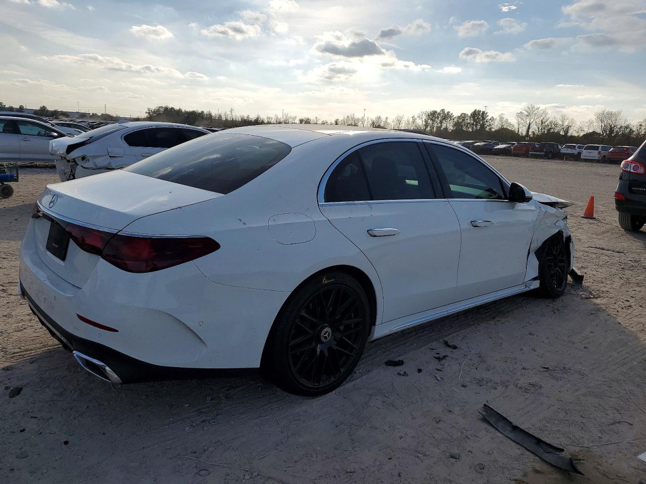 2025 MERCEDES-BENZ E-Class