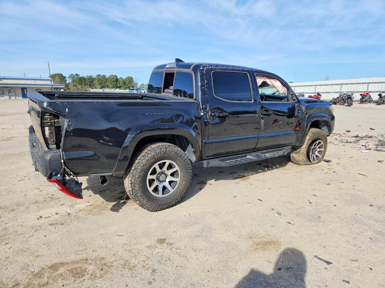 2017 TOYOTA TACOMA
