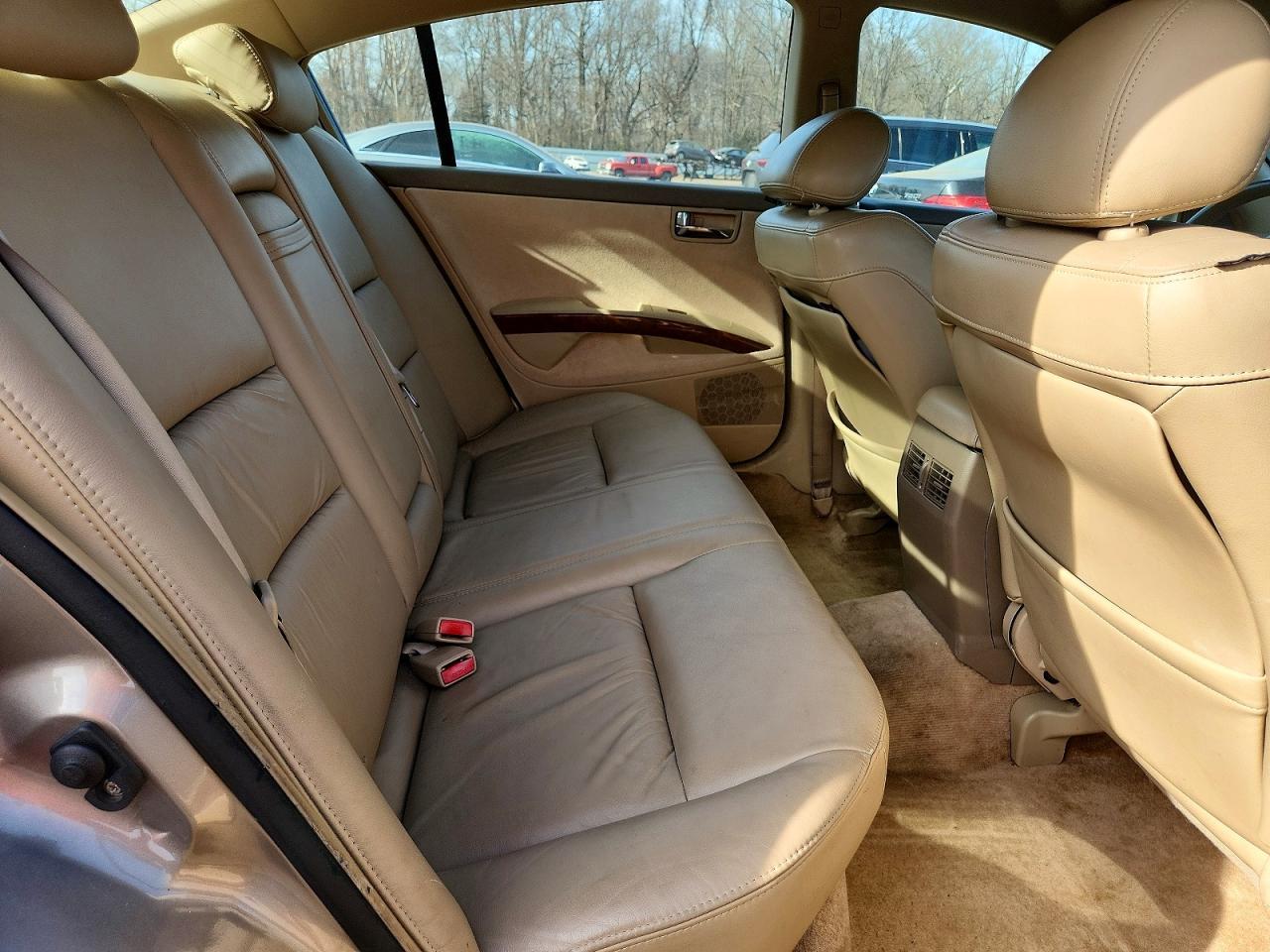 2005 NISSAN Maxima
