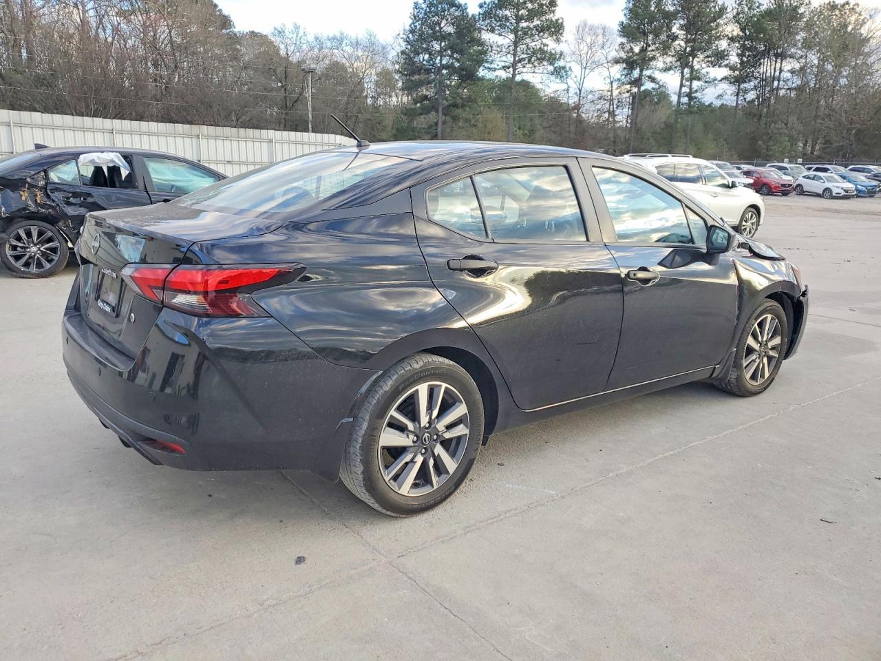 2023 NISSAN VERSA