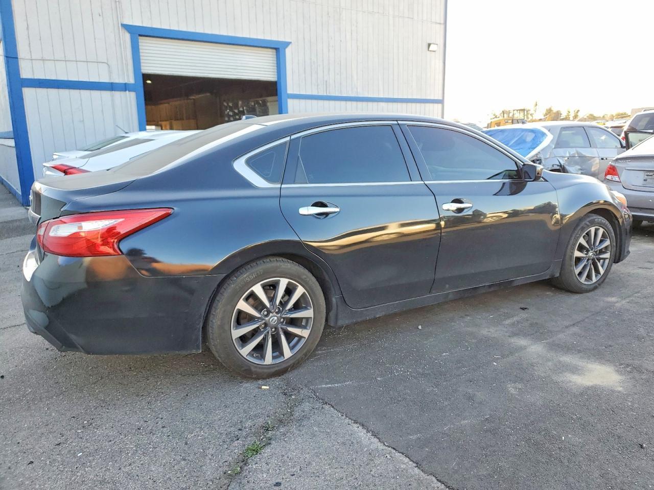 2017 NISSAN ALTIMA