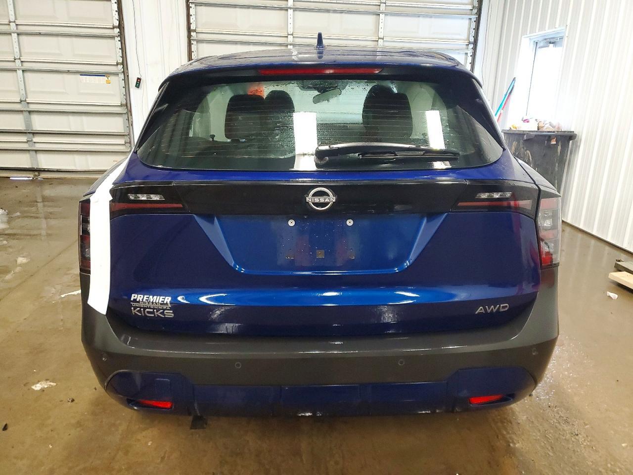 2025 NISSAN KICKS