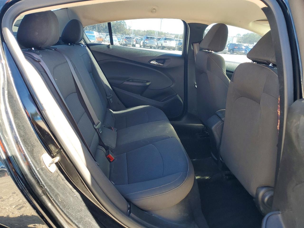 2017 CHEVROLET CRUZE