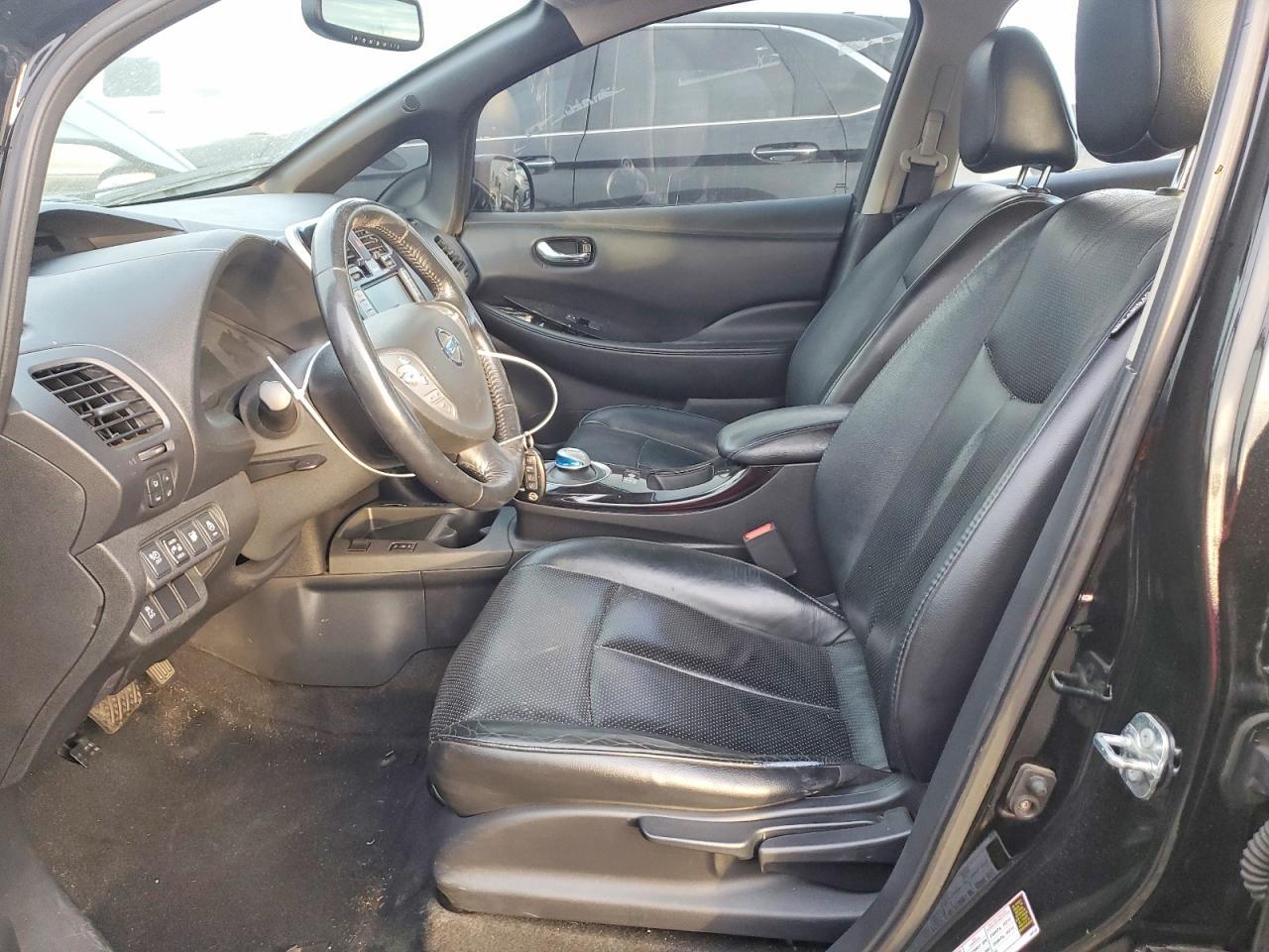 2013 NISSAN LEAF