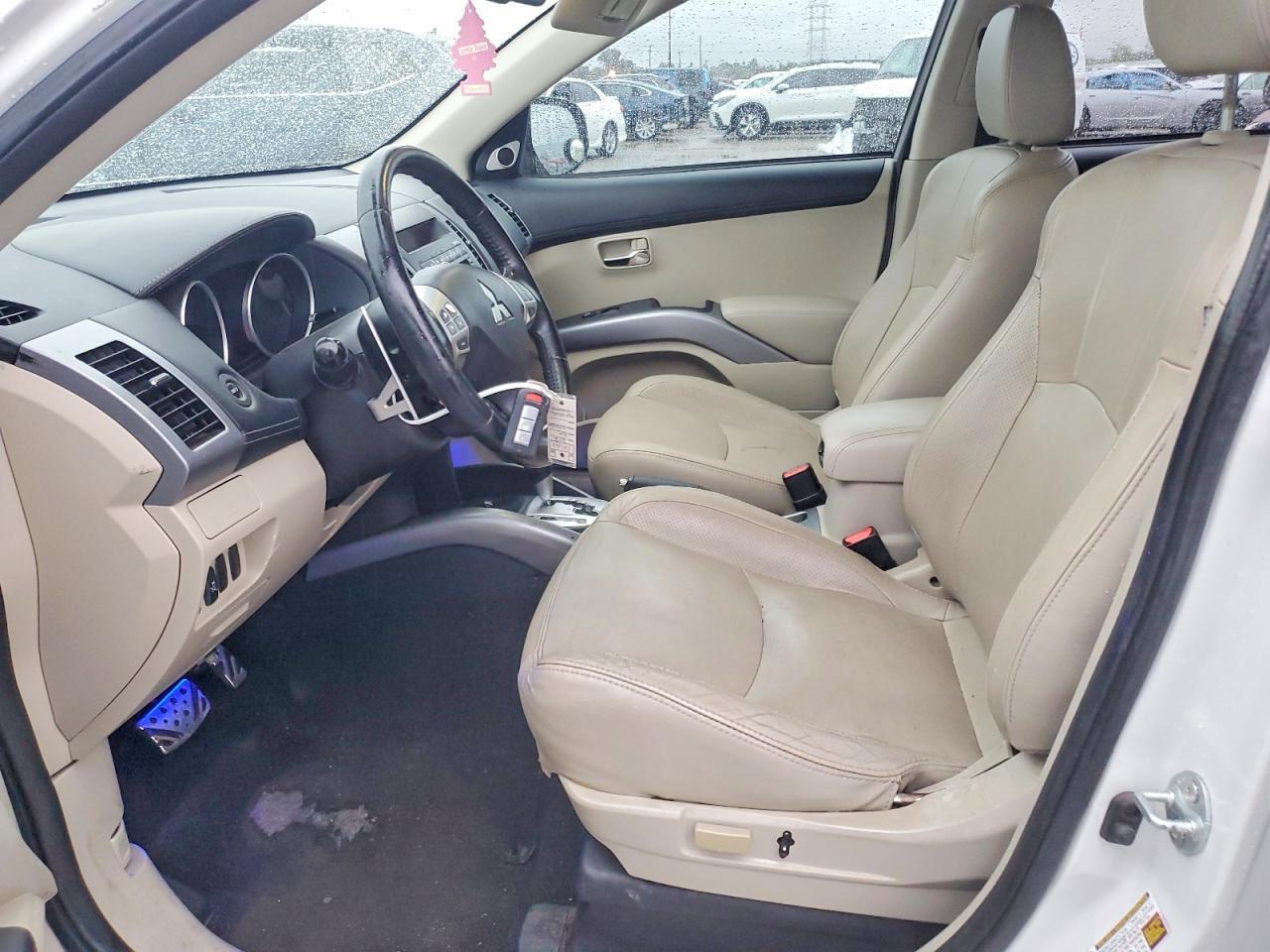 2012 MITSUBISHI outlander