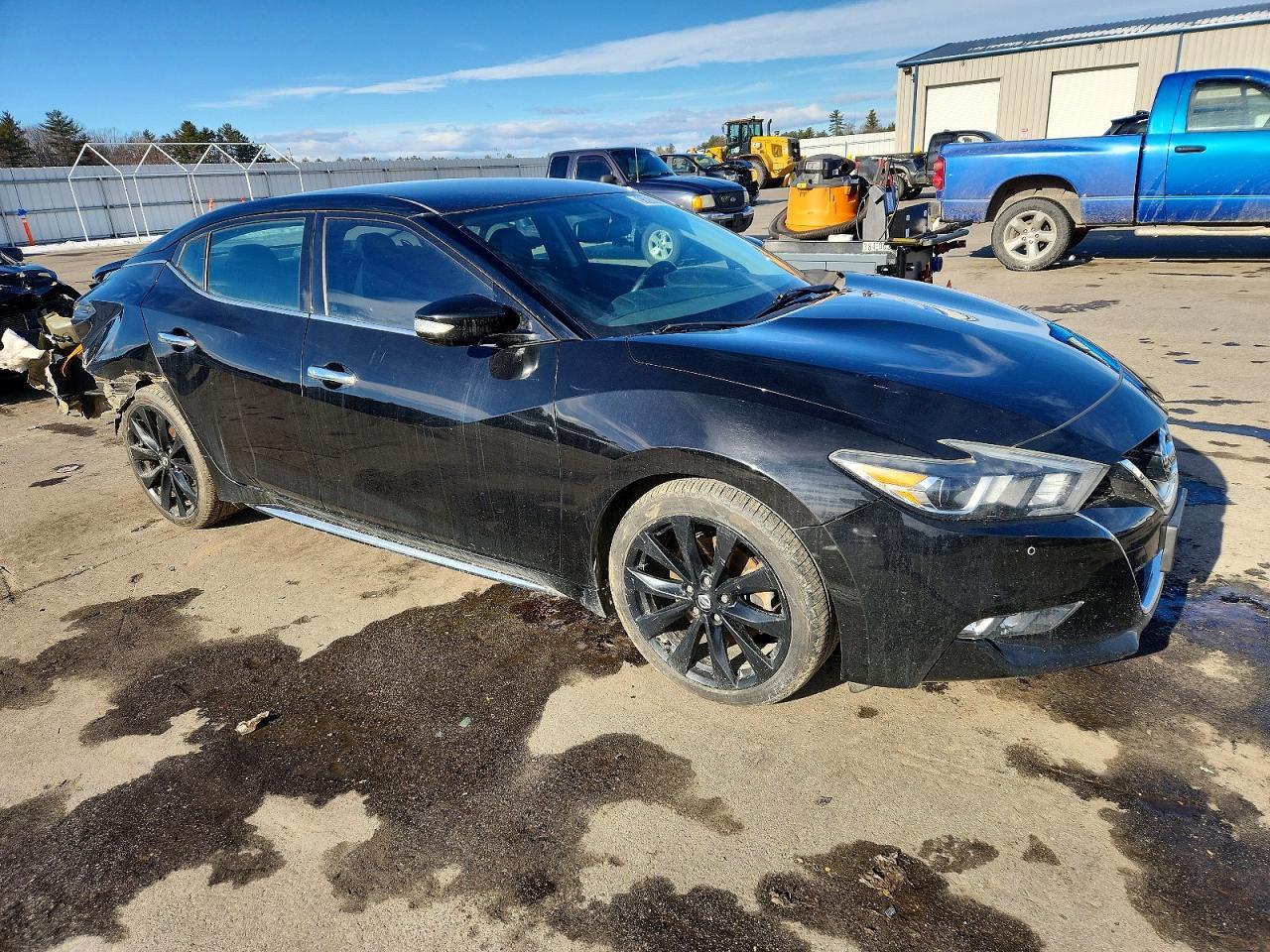 2017 NISSAN Maxima