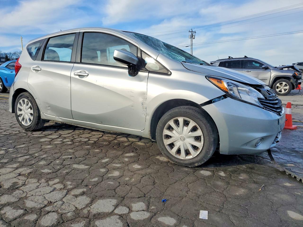 2017 NISSAN Versa Note