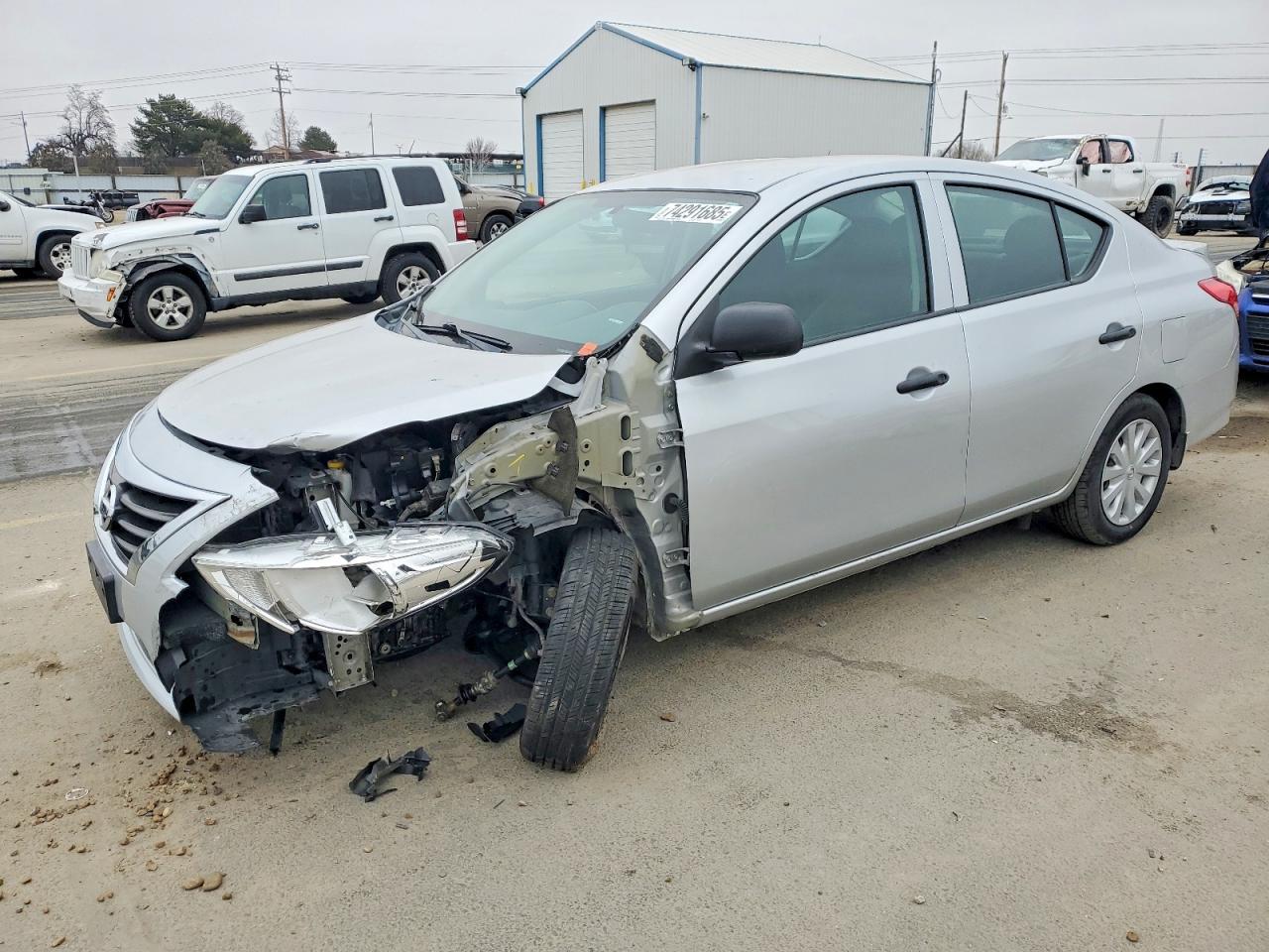 2015 NISSAN VERSA
