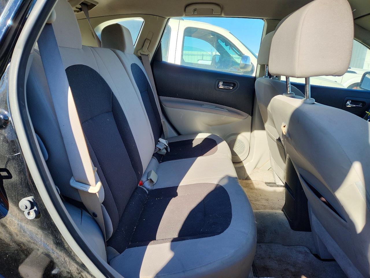 2014 NISSAN ROGUE