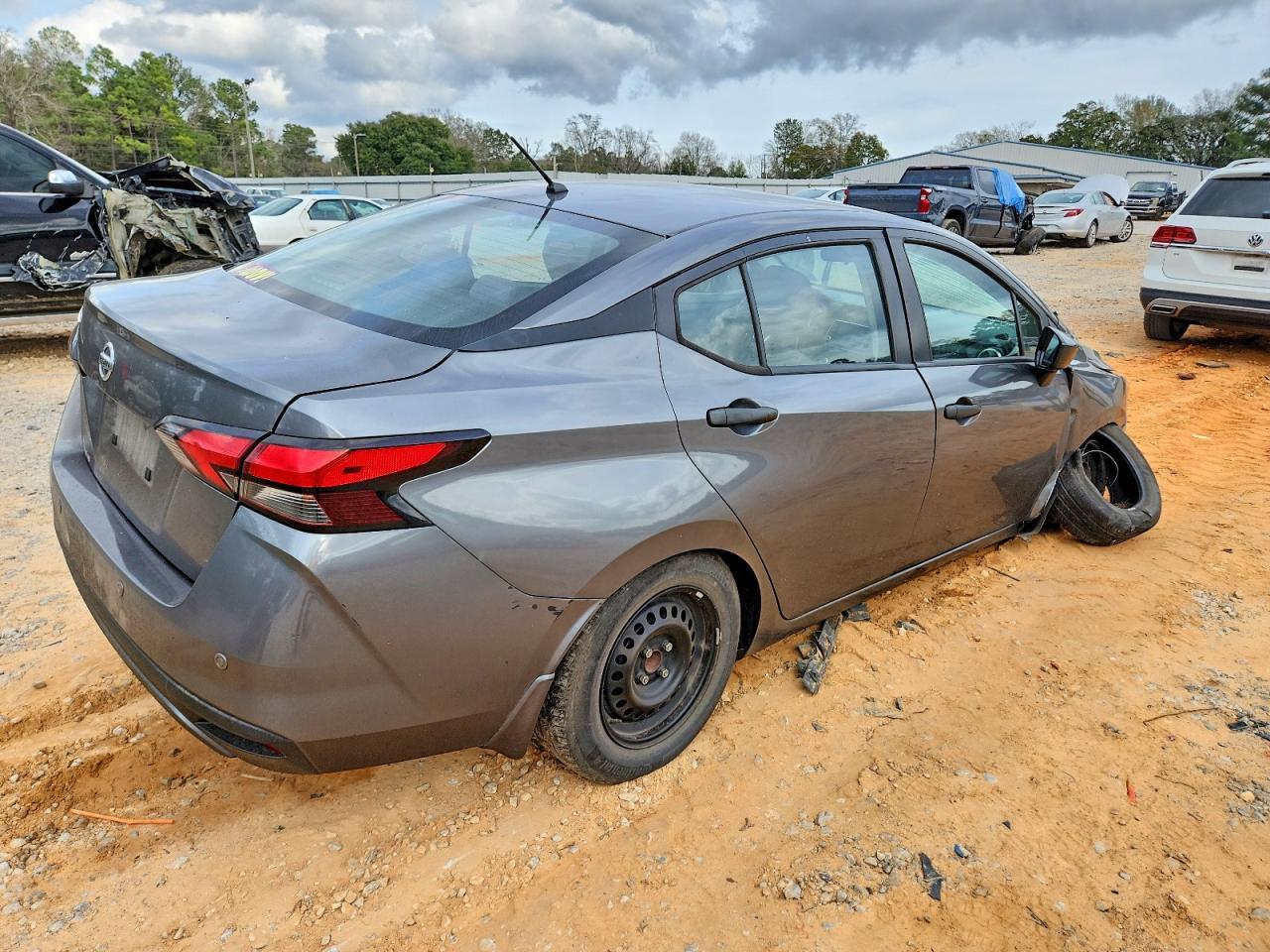 2022 NISSAN VERSA