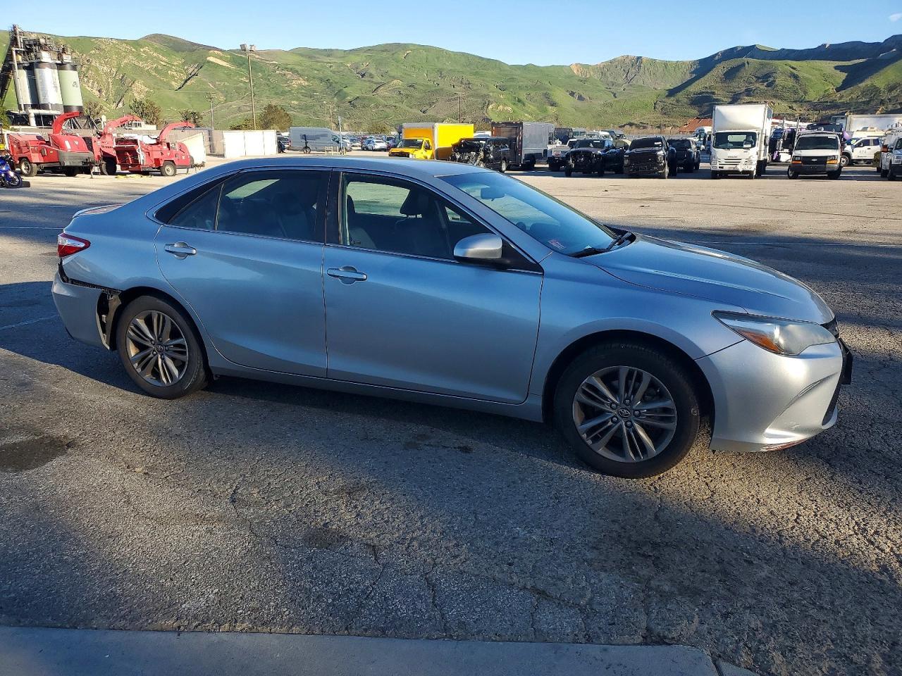 2017 TOYOTA CAMRY