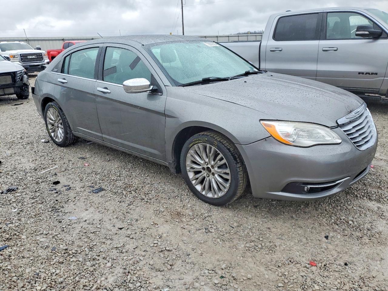 2012 CHRYSLER 200