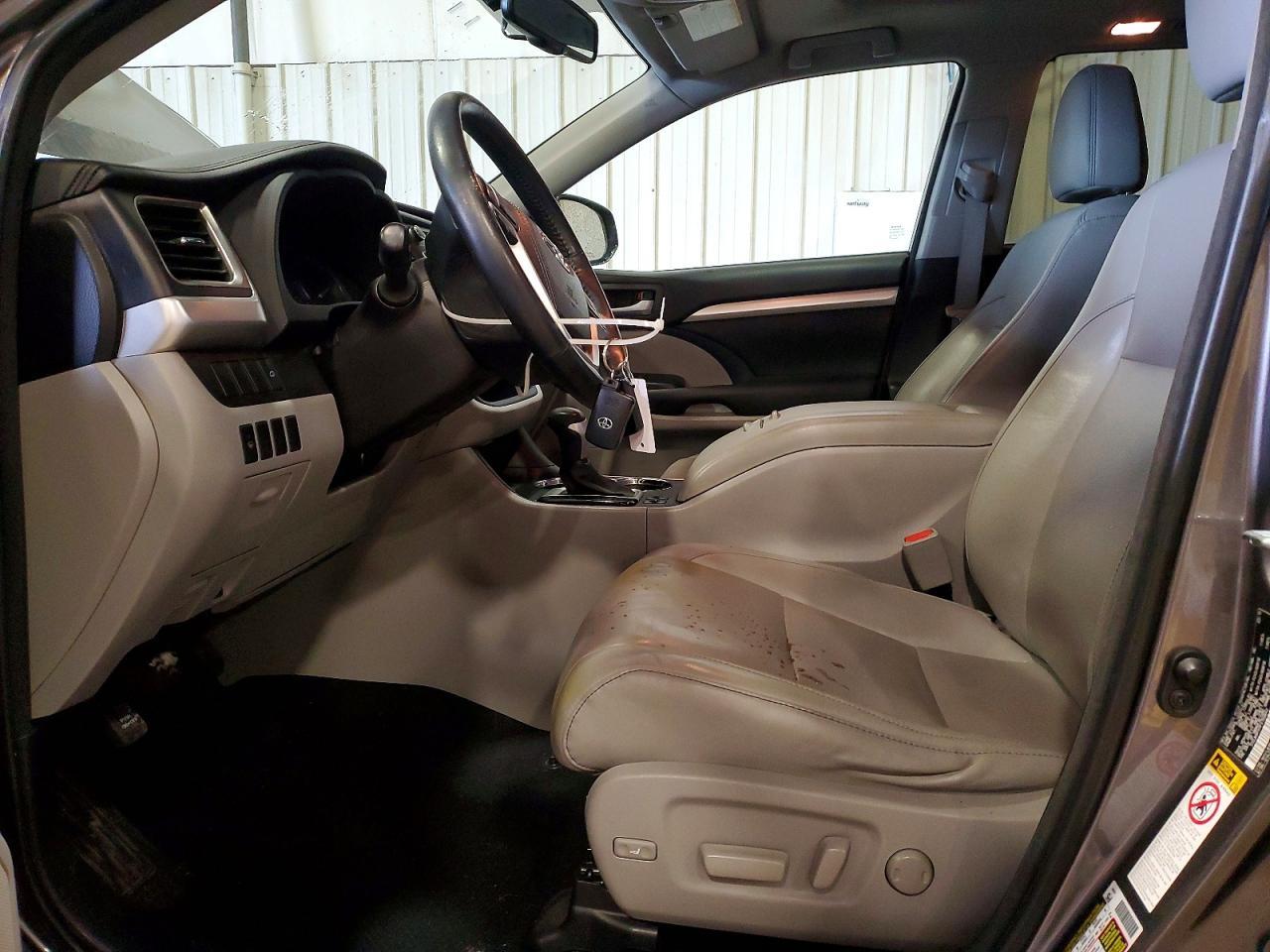 2015 TOYOTA HIGHLANDER