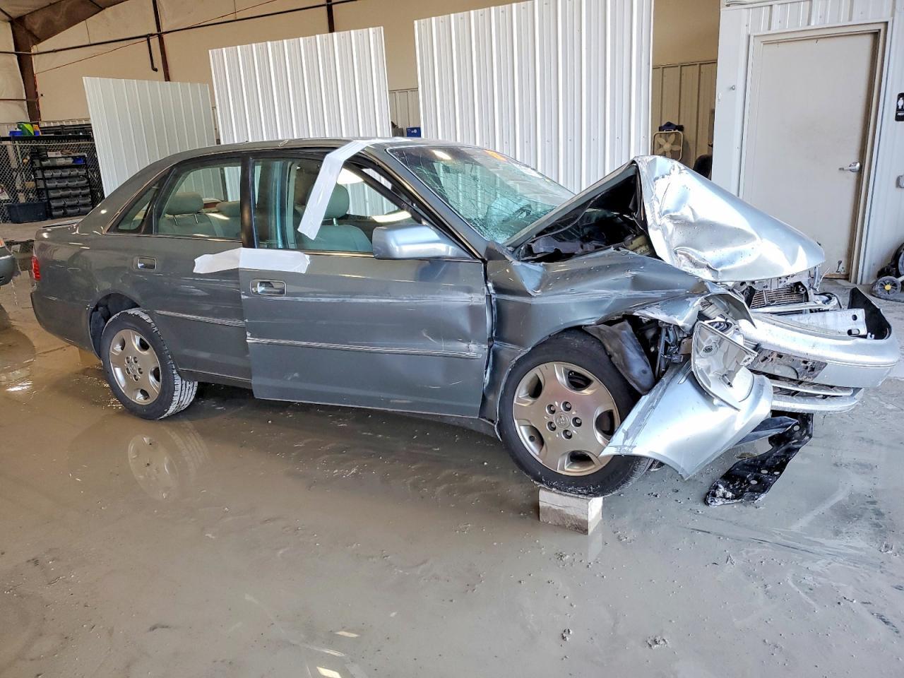2004 TOYOTA Avalon
