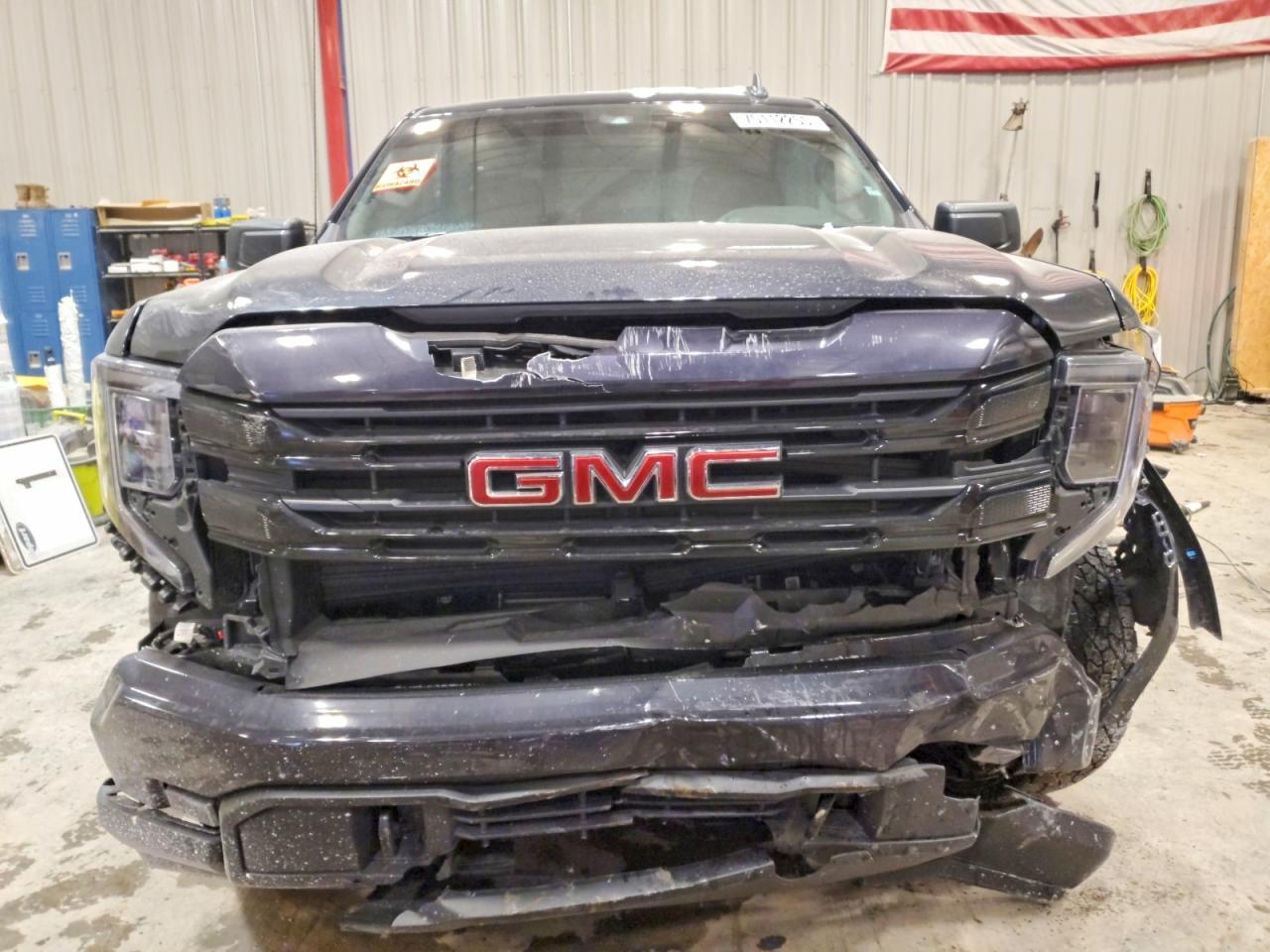2024 GMC Sierra