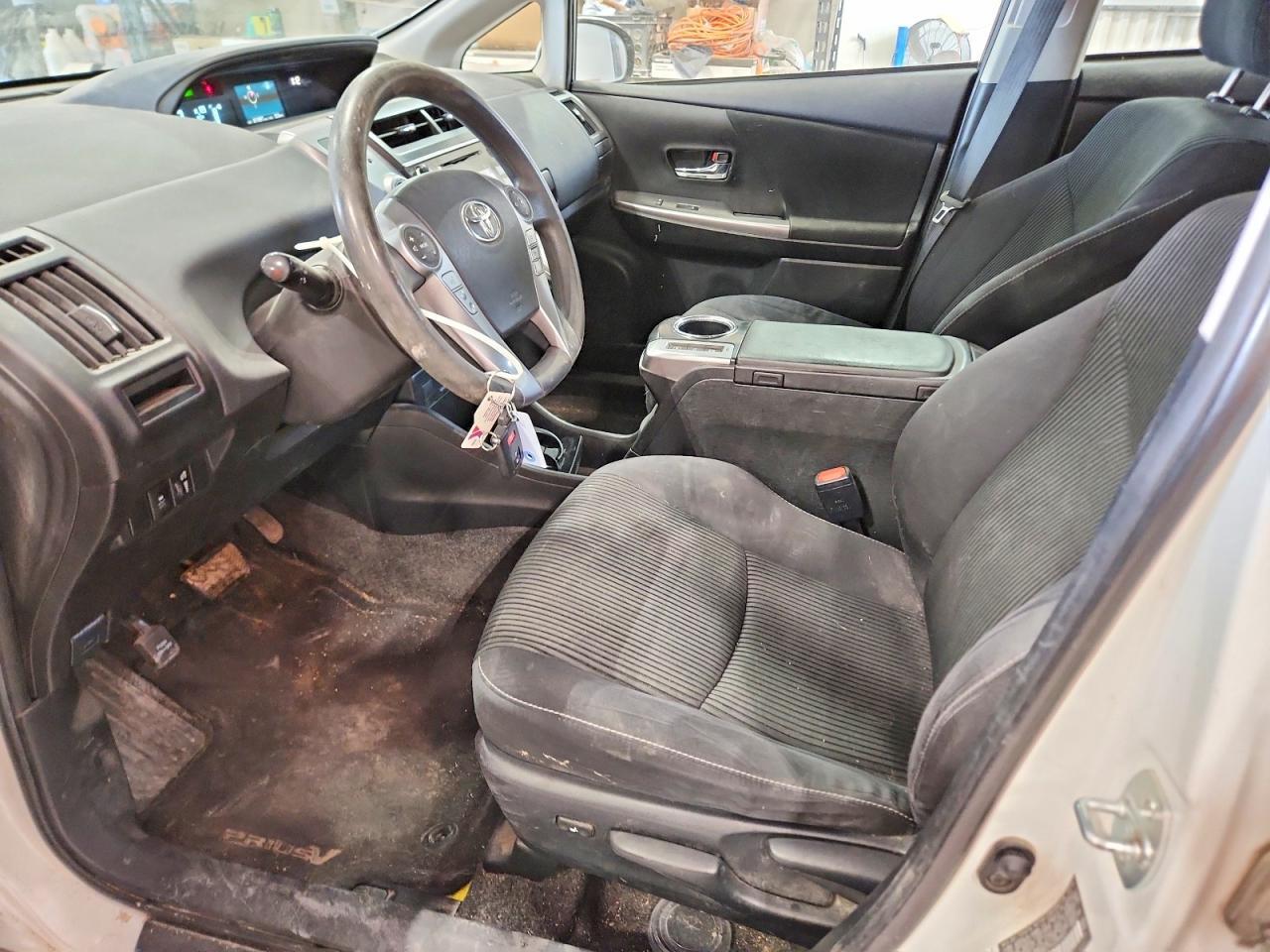 2017 TOYOTA PRIUS V