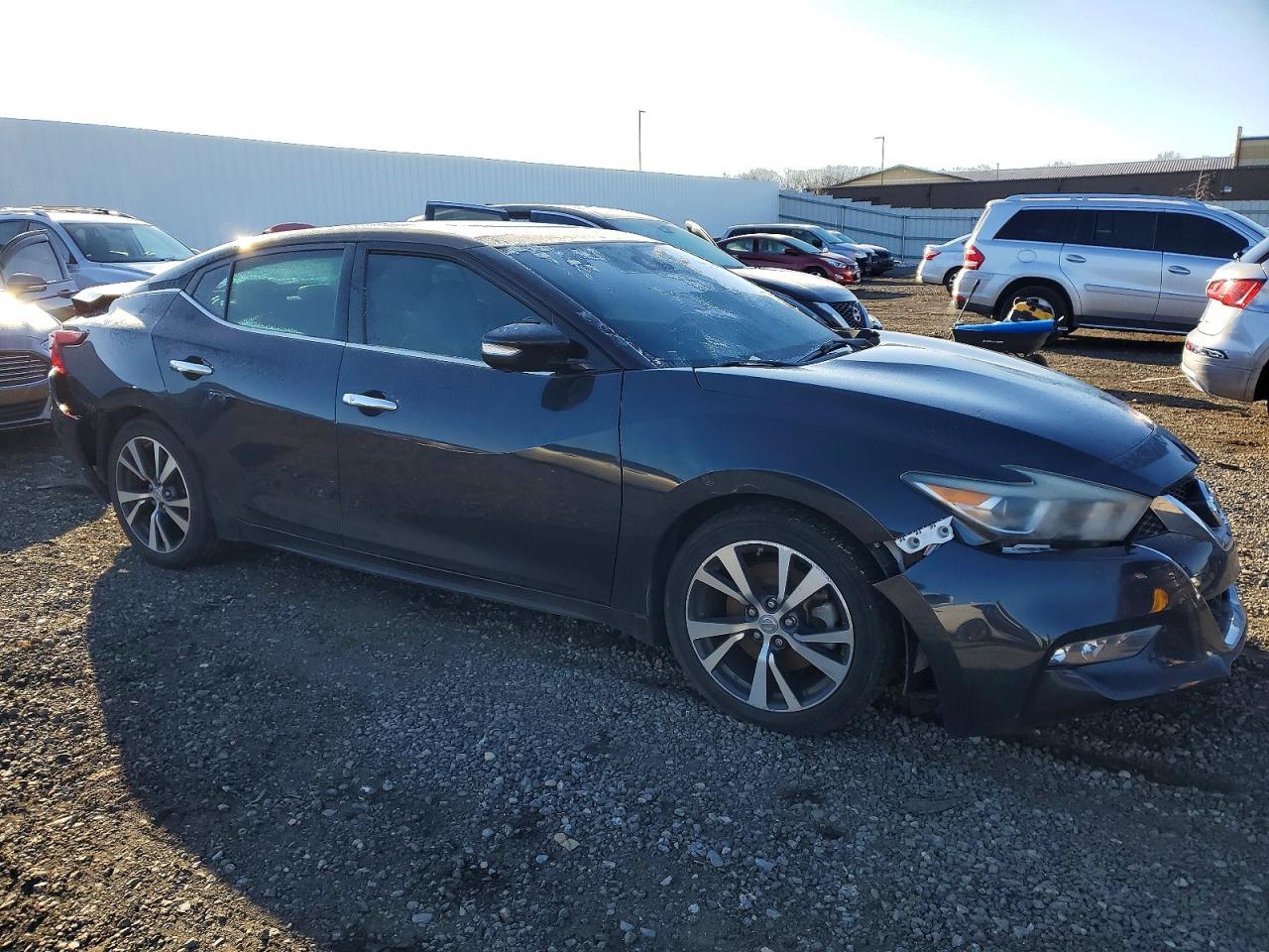 2017 NISSAN Maxima