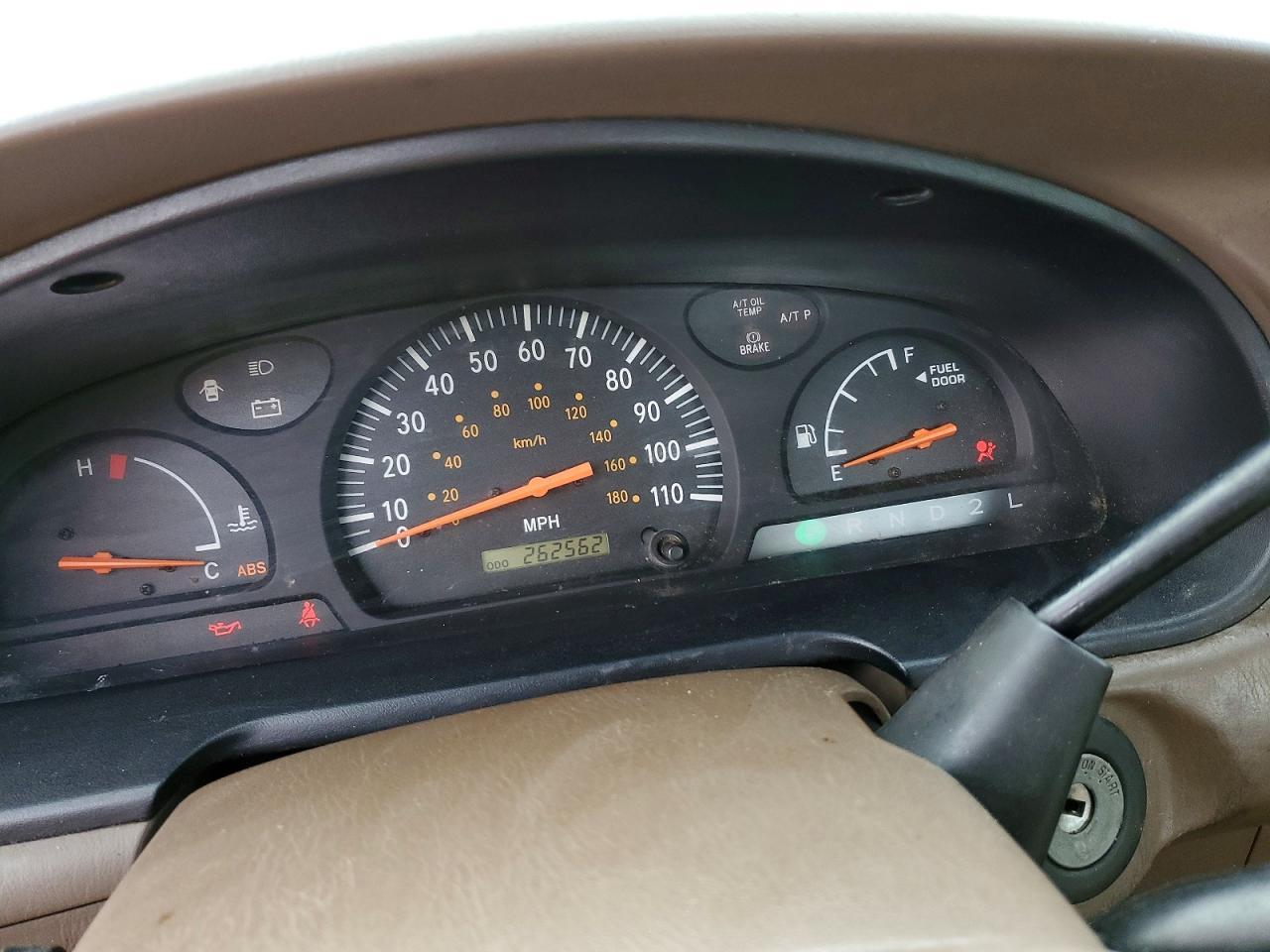 2004 TOYOTA TUNDRA