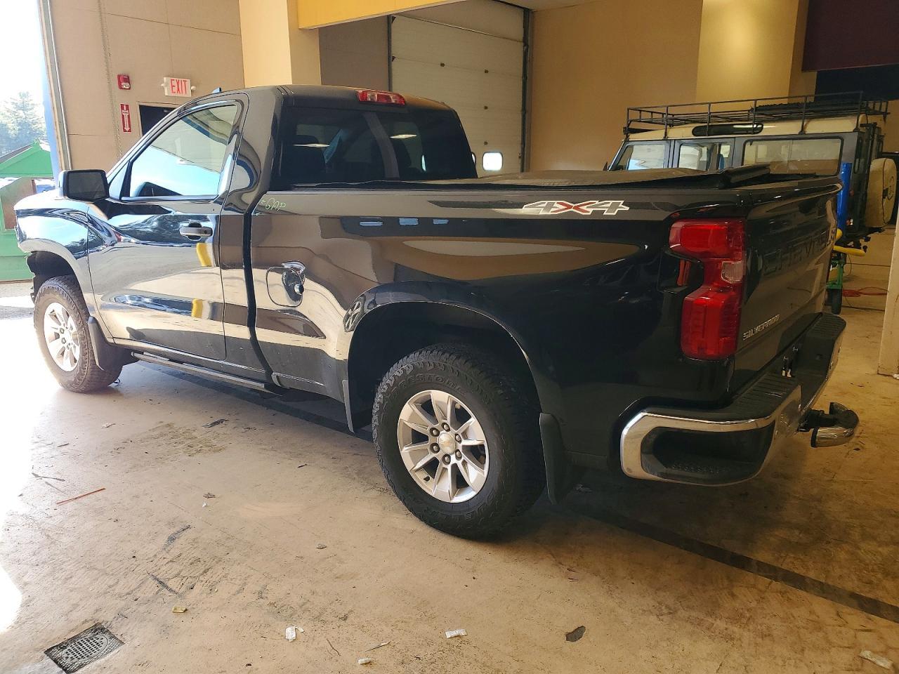 2025 CHEVROLET Silverado