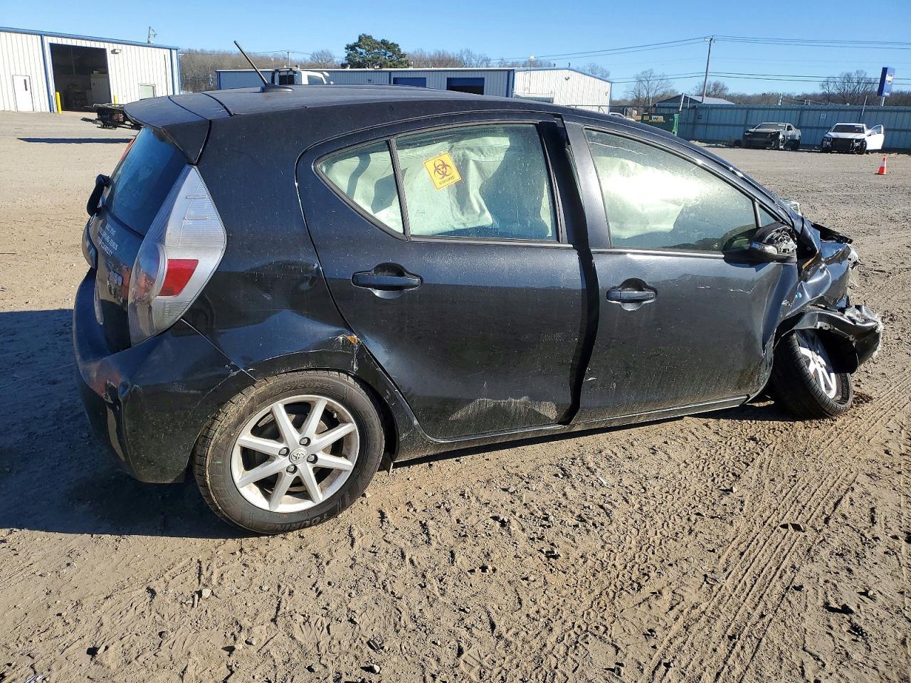 2014 TOYOTA Prius c