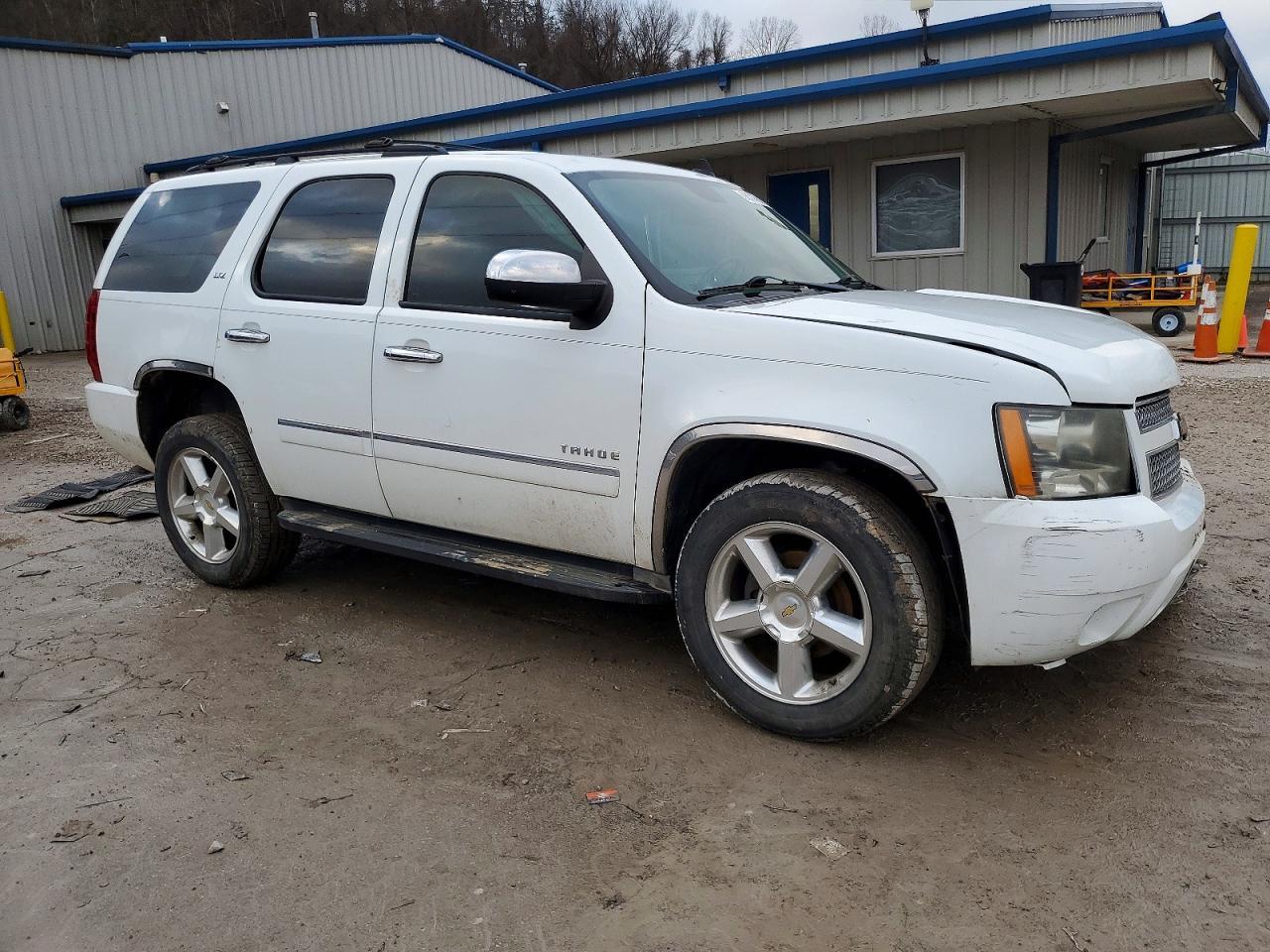 2011 CHEVROLET Tahoe