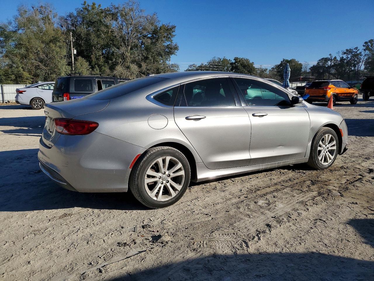 2015 CHRYSLER 200