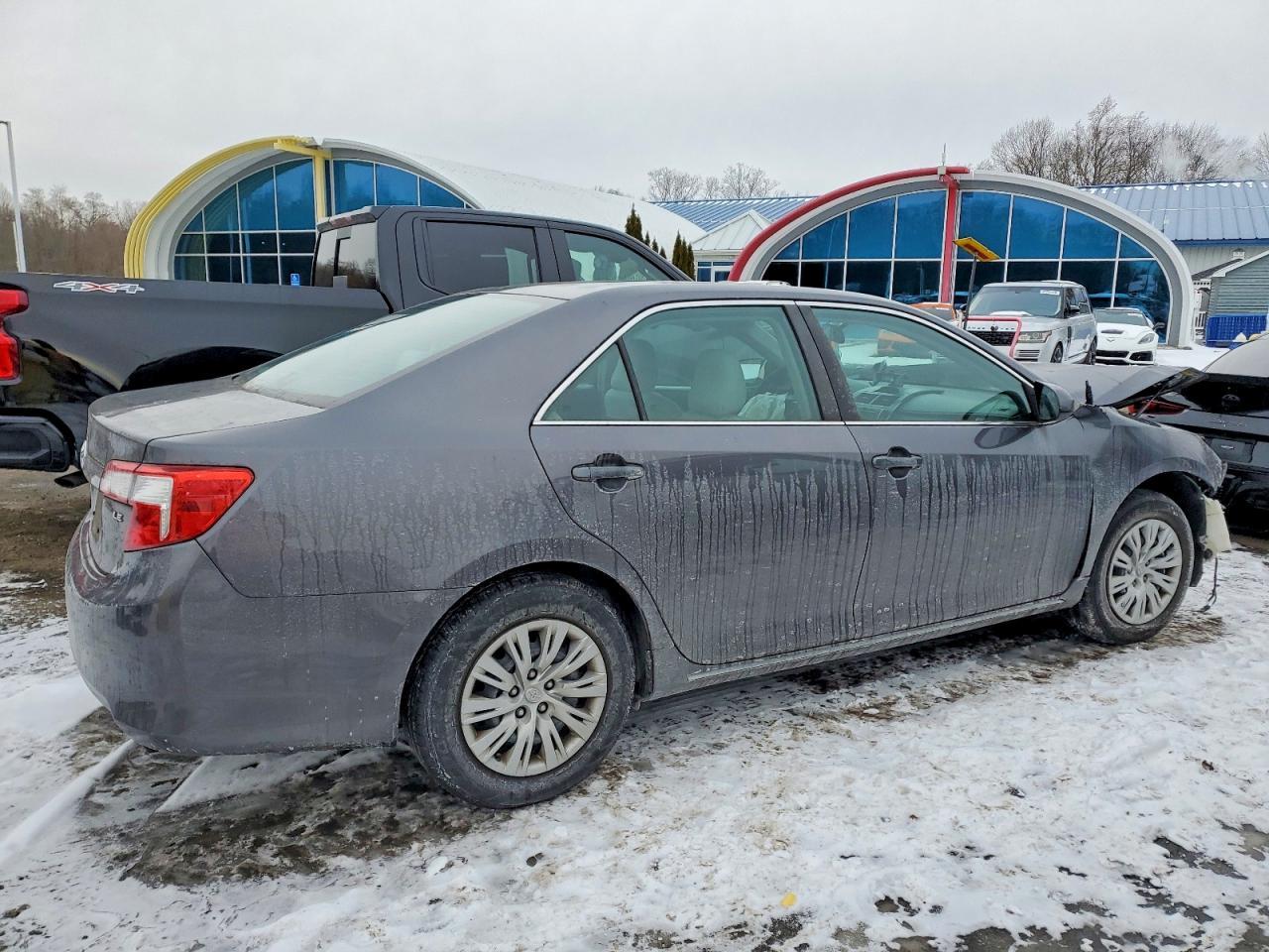 2014 TOYOTA CAMRY