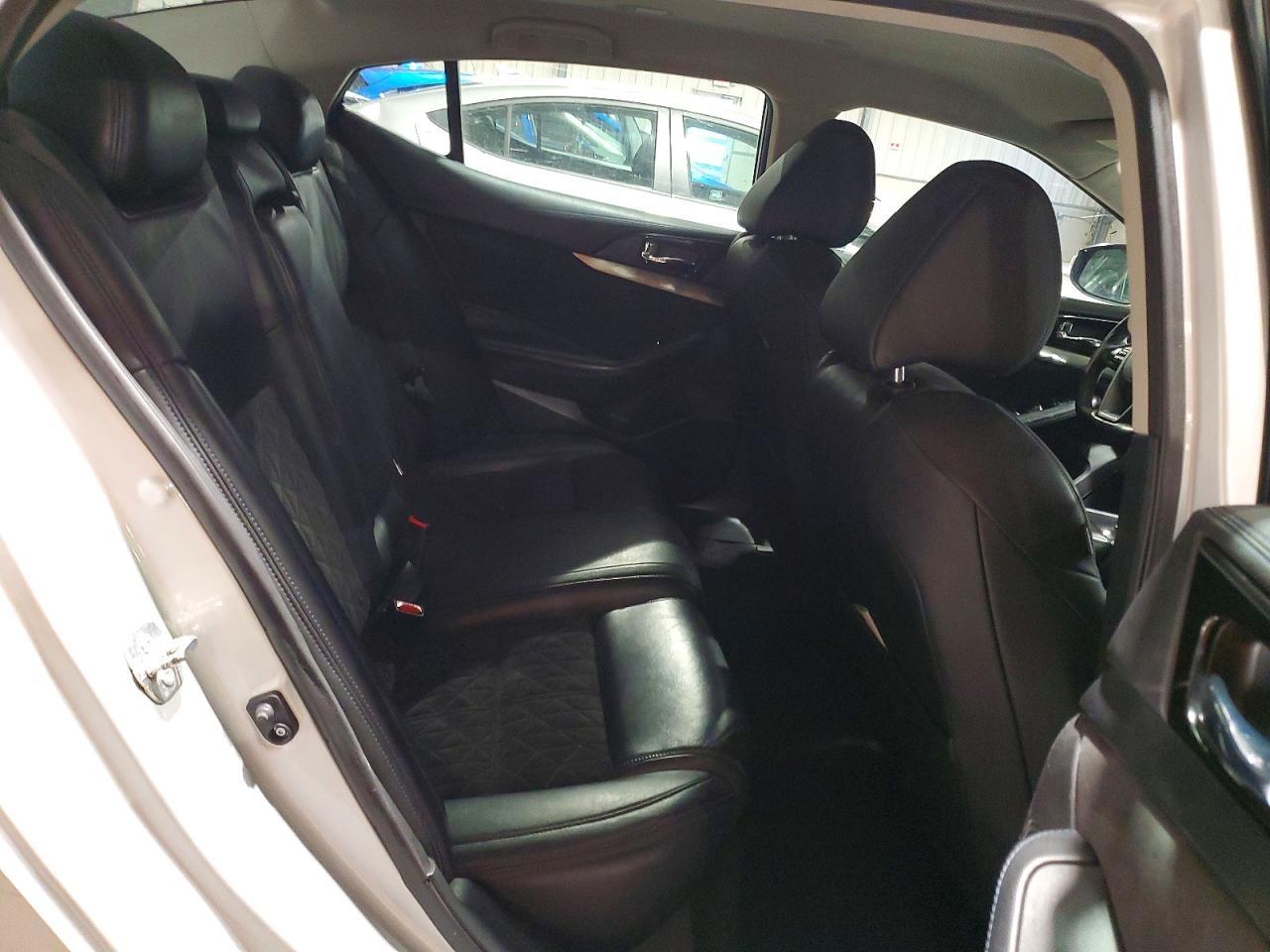 2016 NISSAN Maxima