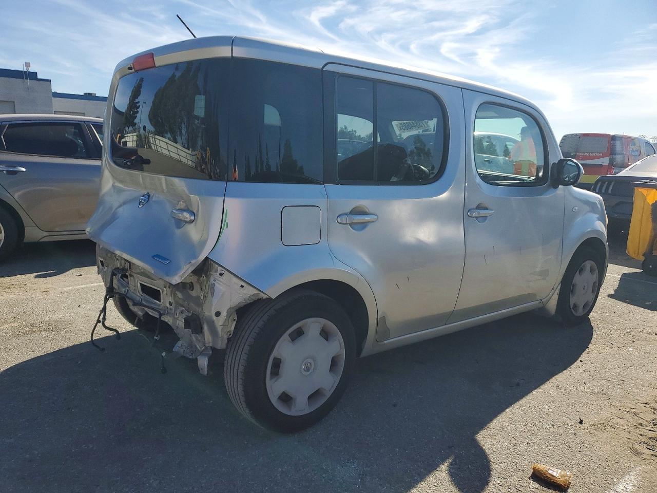 2013 NISSAN CUBE