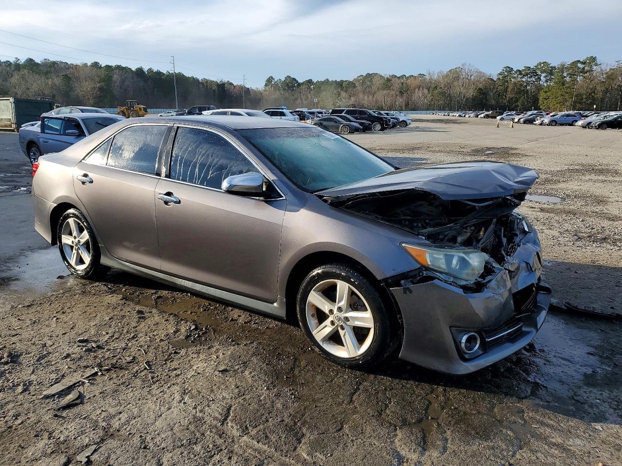 2014 TOYOTA CAMRY