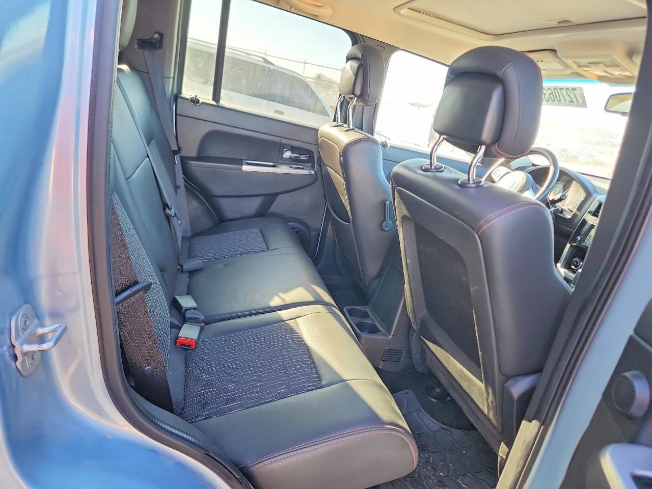 2012 JEEP Liberty