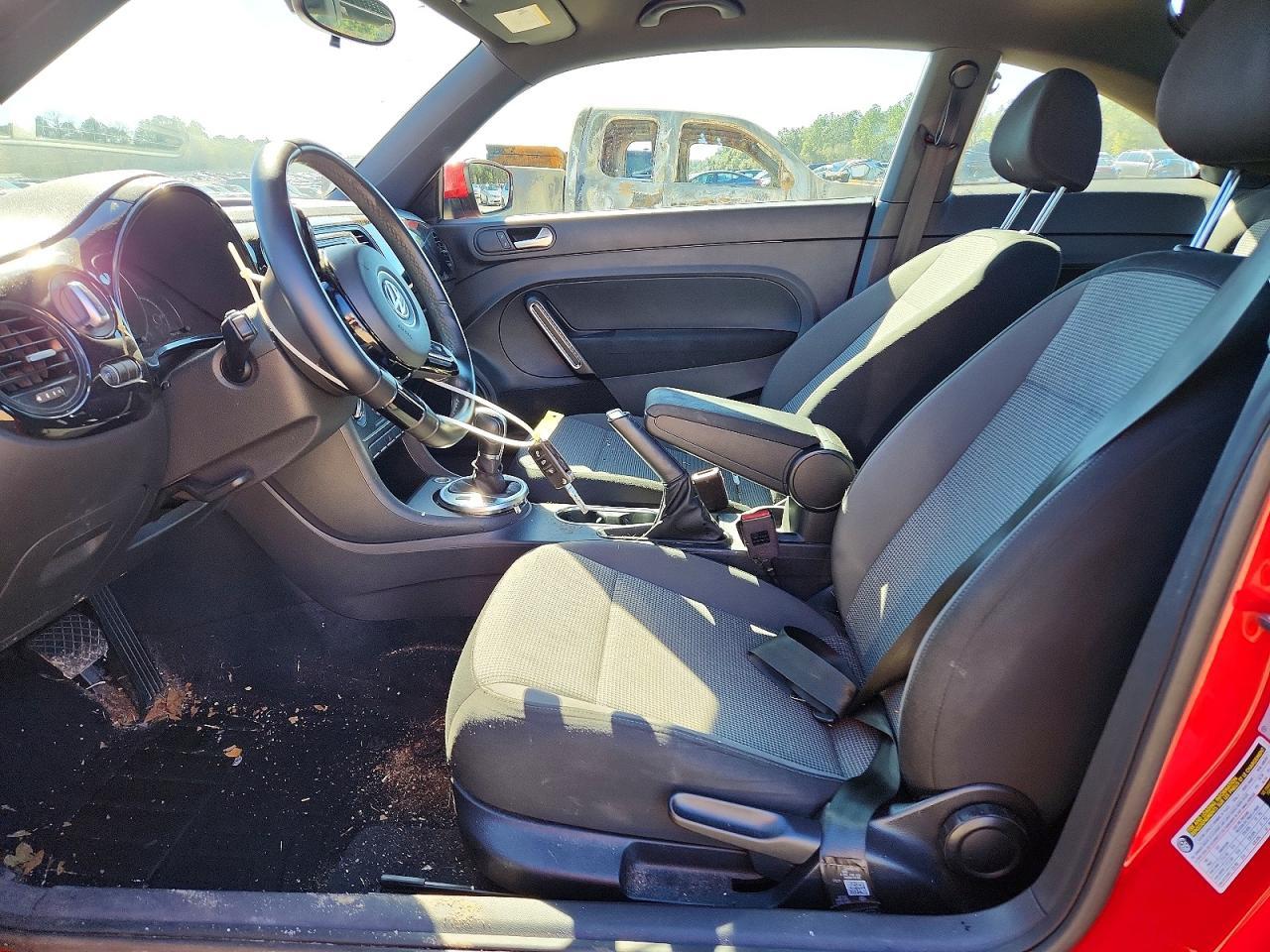 2019 VOLKSWAGEN Beetle