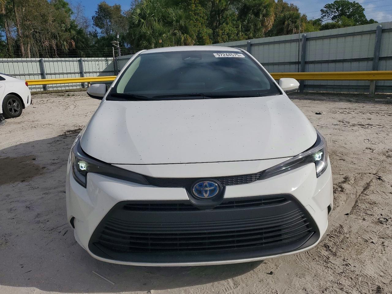 2025 TOYOTA COROLLA