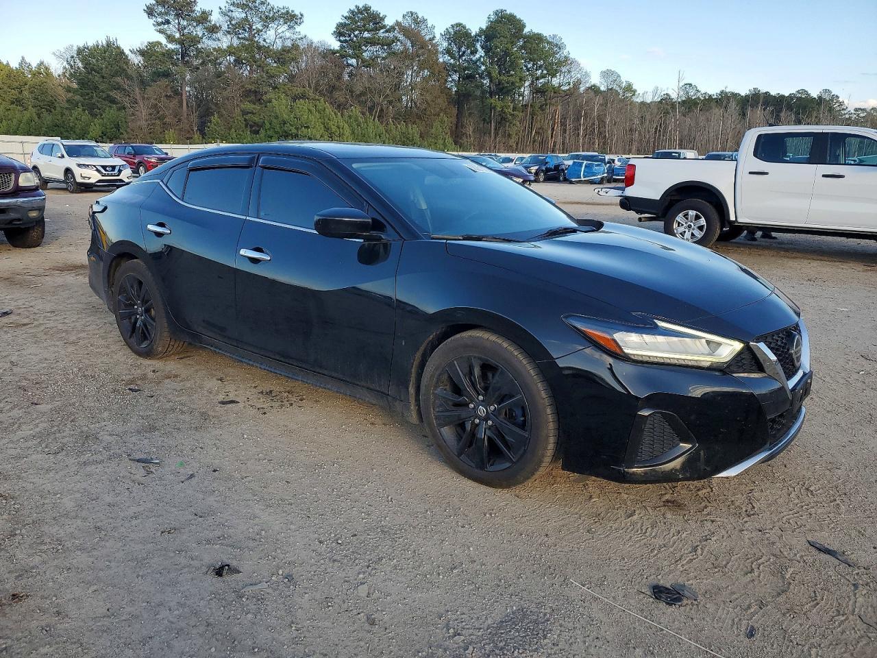 2019 NISSAN Maxima